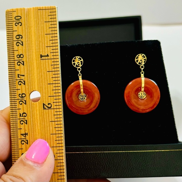 SOLID 14K GOLD ROUND CORAL DYED JADE DANGLE DROP EARRINGS - Picture 3 of 8